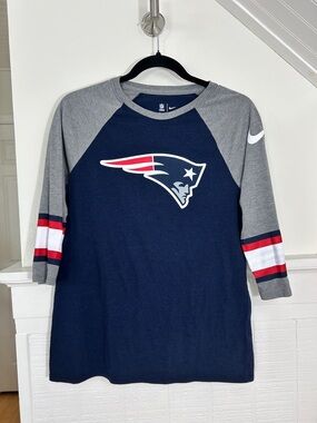 NFL Apparel The Nike Tee New England Patriots Top size Medium